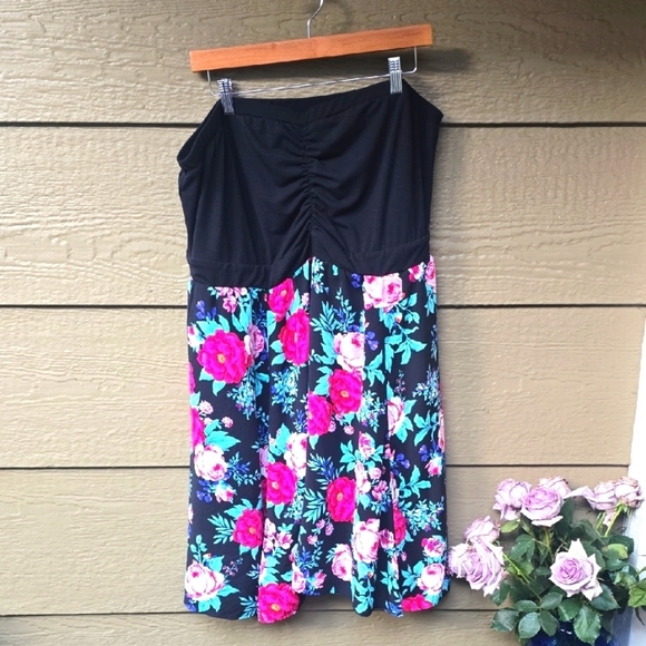 Torrid Black Floral Chalice Strapless Sweetheart Dress Black 3x New - Picture 6 of 12